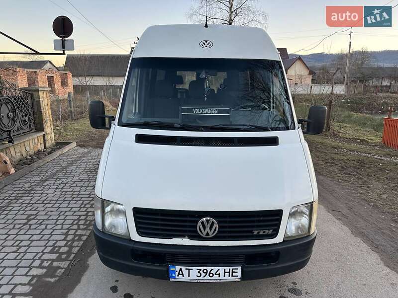 Грузопассажирский фургон Volkswagen LT 2001 в Надворной