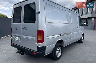 Грузовой фургон Volkswagen LT 2006 в Ровно