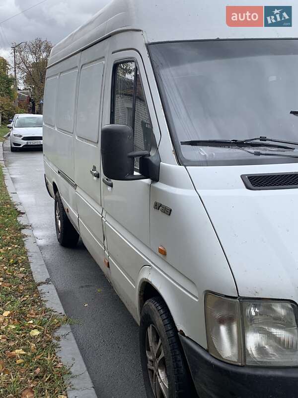 Грузовой фургон Volkswagen LT 2000 в Чернигове