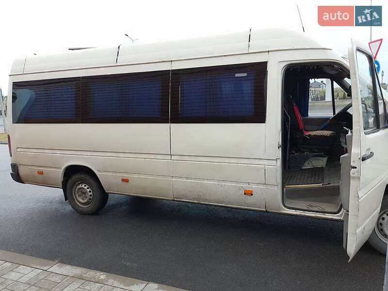 Приміський автобус Volkswagen LT 2001 в Тернополі