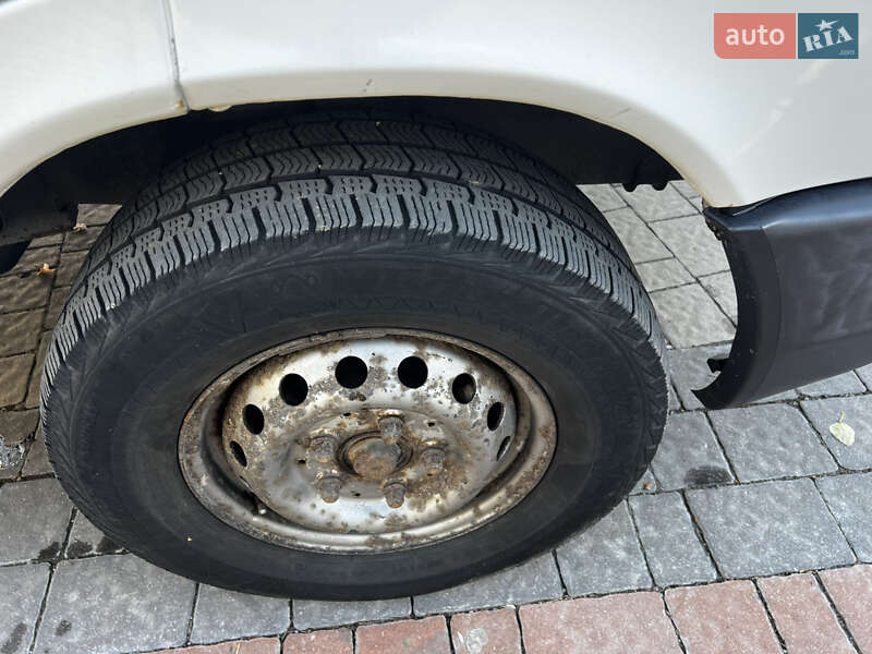 Грузовой фургон Volkswagen LT 2005 в Коломые