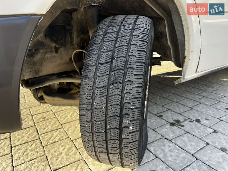 Грузовой фургон Volkswagen LT 2005 в Коломые