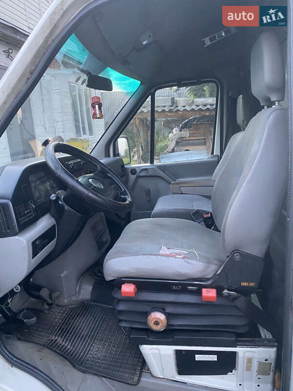 Грузопассажирский фургон Volkswagen LT 2004 в Рокитном