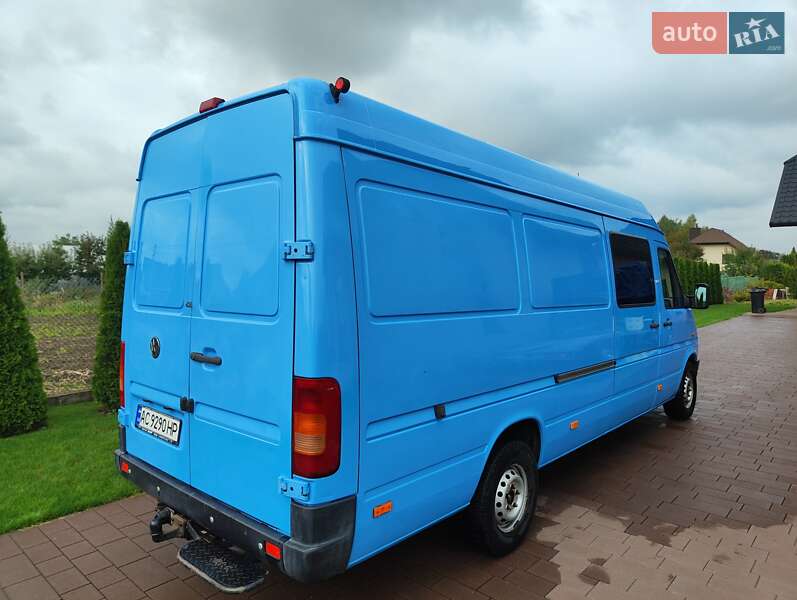 Вантажний фургон Volkswagen LT 2006 в Луцьку