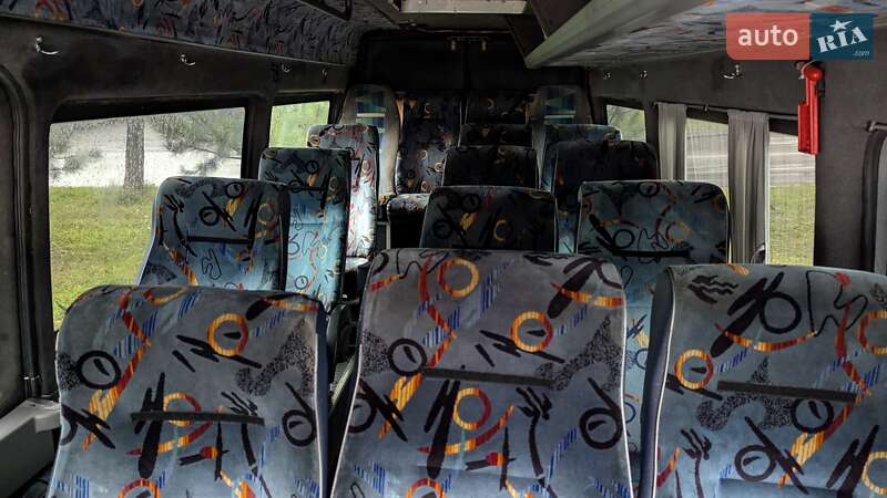 Микроавтобус Volkswagen LT 2000 в Ровно
