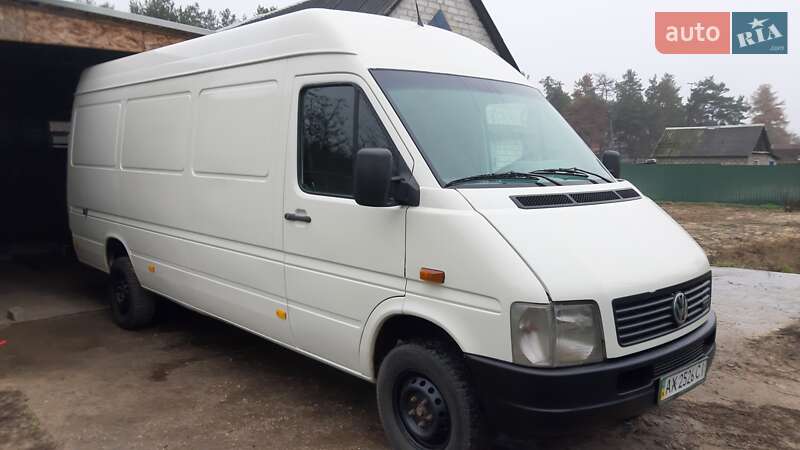 Грузовой фургон Volkswagen LT 2006 в Харькове