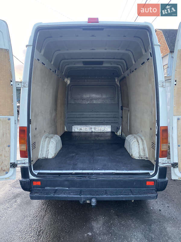 Вантажний фургон Volkswagen LT 2006 в Рівному