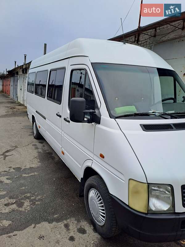 Приміський автобус Volkswagen LT 2004 в Києві