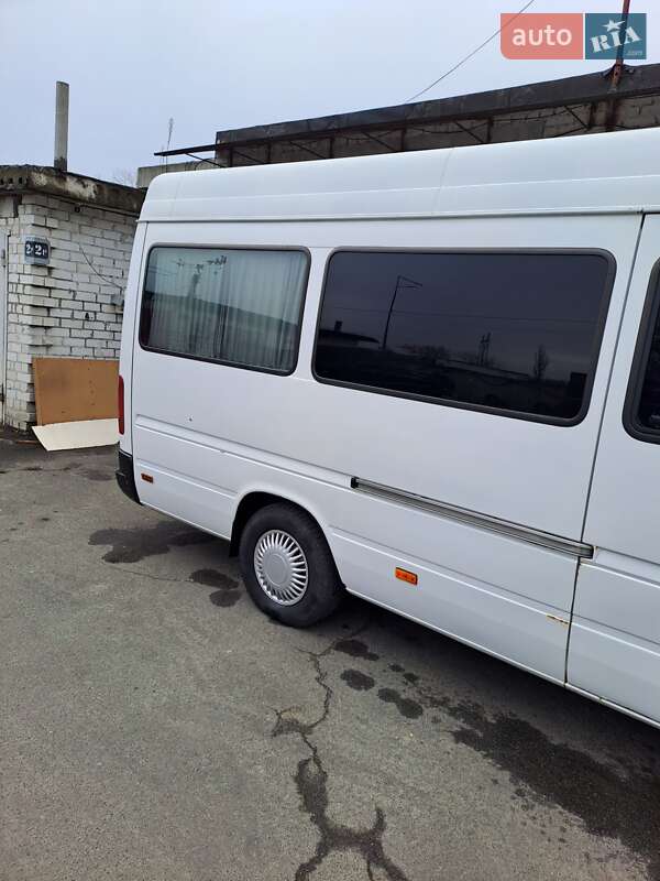 Приміський автобус Volkswagen LT 2004 в Києві