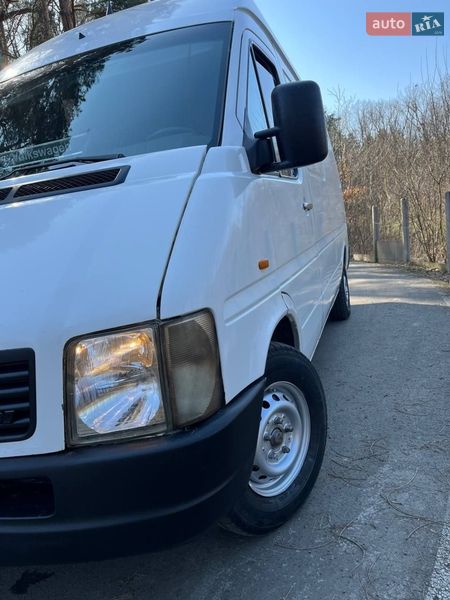 Грузовой фургон Volkswagen LT 2004 в Луцке