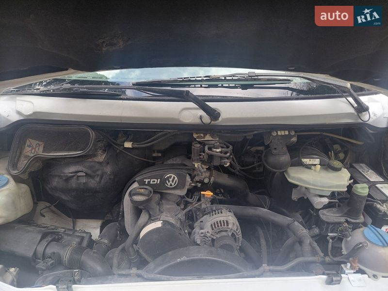Вантажний фургон Volkswagen LT 2004 в Жовтих Водах