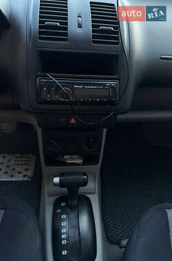 Хетчбек Volkswagen Lupo 1999 в 