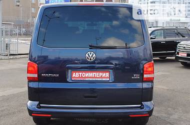 Минивэн Volkswagen Multivan 2013 в Киеве