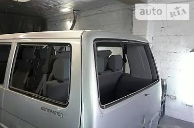 Грузопассажирский фургон Volkswagen Multivan 2003 в Киеве