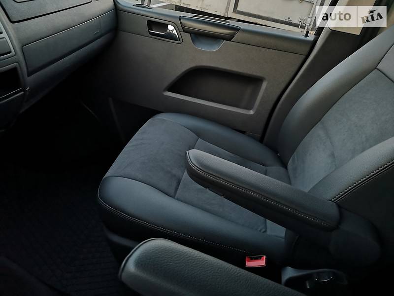 Минивэн Volkswagen Multivan 2013 в Киеве