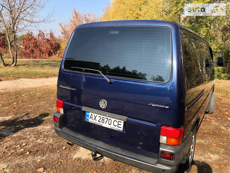 Вантажопасажирський фургон Volkswagen Multivan 2000 в Харкові