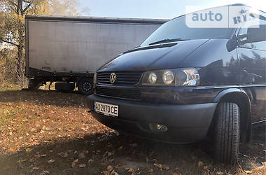 Вантажопасажирський фургон Volkswagen Multivan 2000 в Харкові