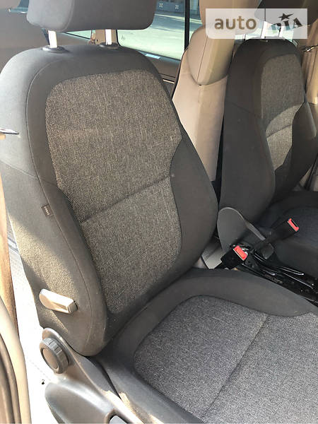 Вантажопасажирський фургон Volkswagen Multivan 2000 в Харкові