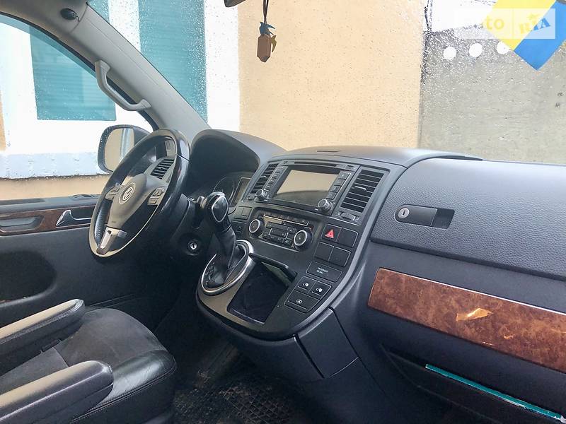 Мінівен Volkswagen Multivan 2011 в Києві