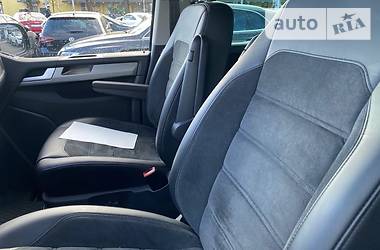 Мінівен Volkswagen Multivan 2018 в 