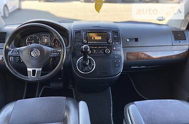 Мінівен Volkswagen Multivan 2010 в 