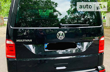 Минивэн Volkswagen Multivan 2016 в 