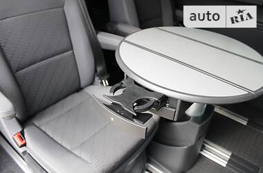 Минивэн Volkswagen Multivan 2010 в 