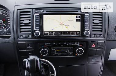 Минивэн Volkswagen Multivan 2010 в 