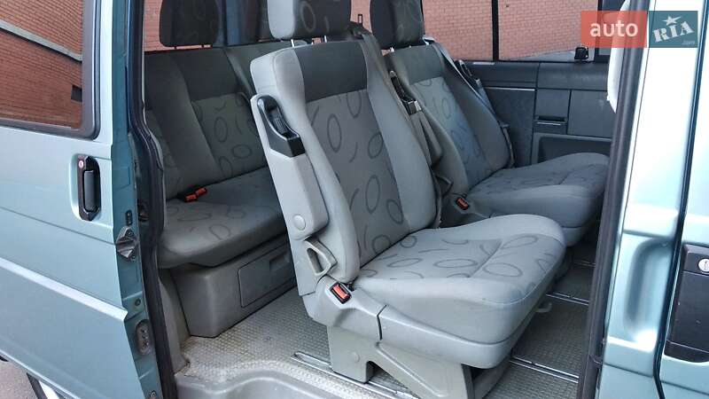 Мінівен Volkswagen Multivan 2002 в Києві