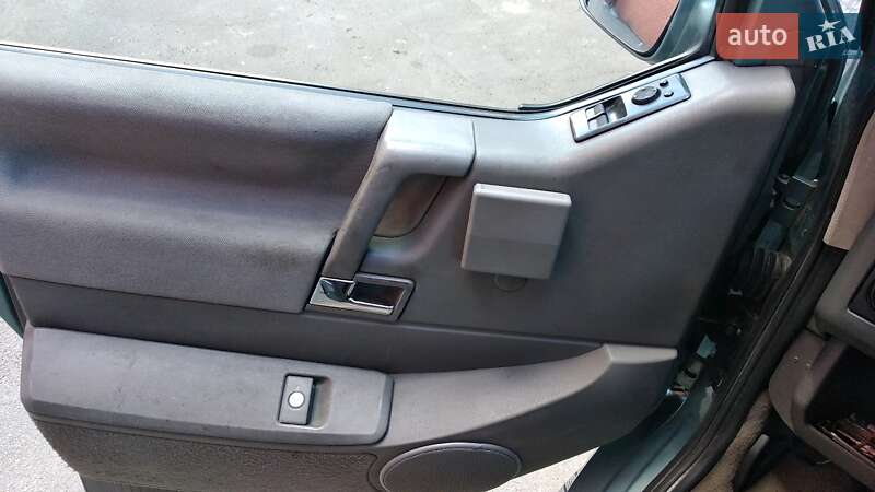 Мінівен Volkswagen Multivan 2002 в Києві