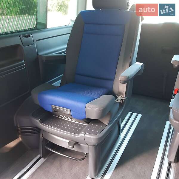 Минивэн Volkswagen Multivan 2009 в Ужгороде