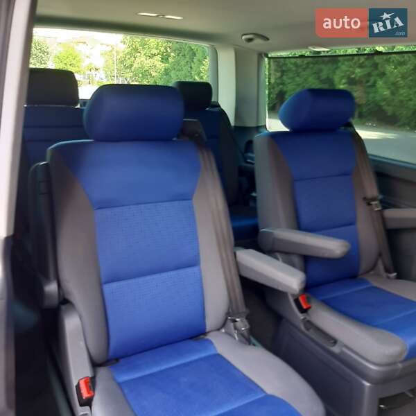 Минивэн Volkswagen Multivan 2009 в Ужгороде