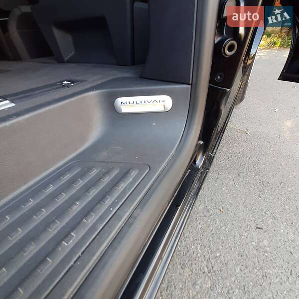 Минивэн Volkswagen Multivan 2009 в Ужгороде