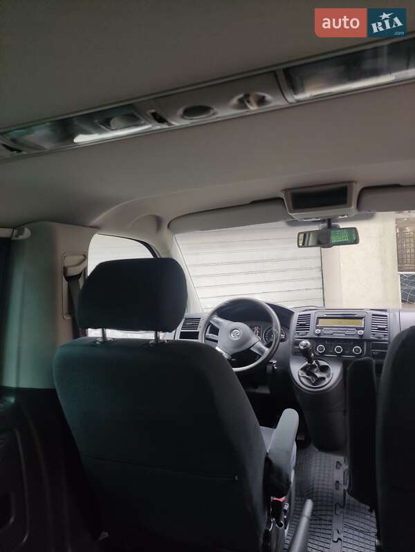 Минивэн Volkswagen Multivan 2010 в Харькове фото 2 Минивэн Volkswagen Multivan 2010 в Харькове