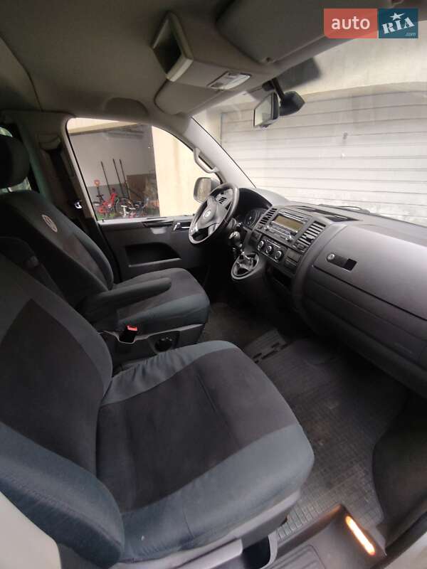 Минивэн Volkswagen Multivan 2010 в Харькове фото 6 Минивэн Volkswagen Multivan 2010 в Харькове