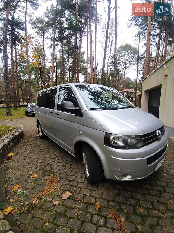 Мінівен Volkswagen Multivan 2010 в Харкові