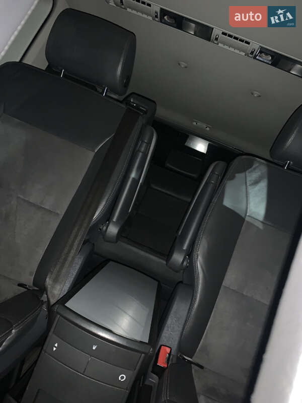 Мінівен Volkswagen Multivan 2011 в Кривому Розі