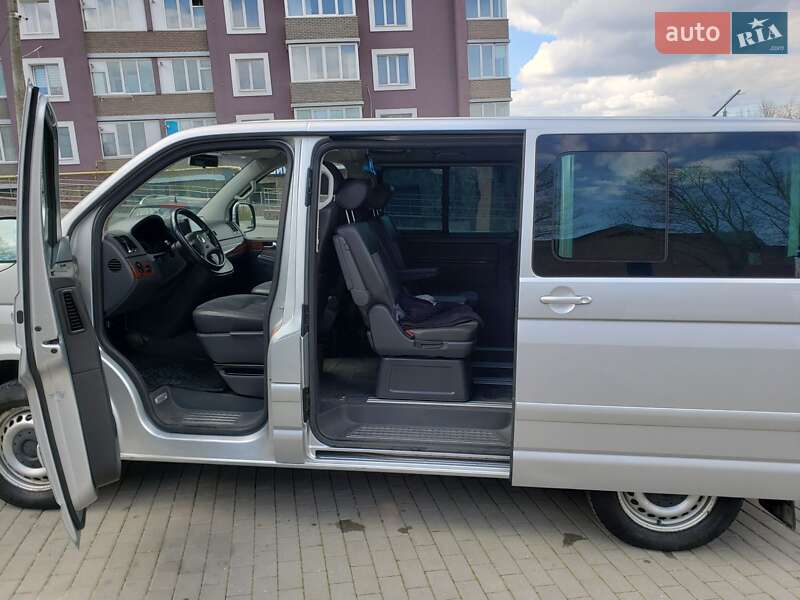 Мінівен Volkswagen Multivan 2008 в Хмельницькому