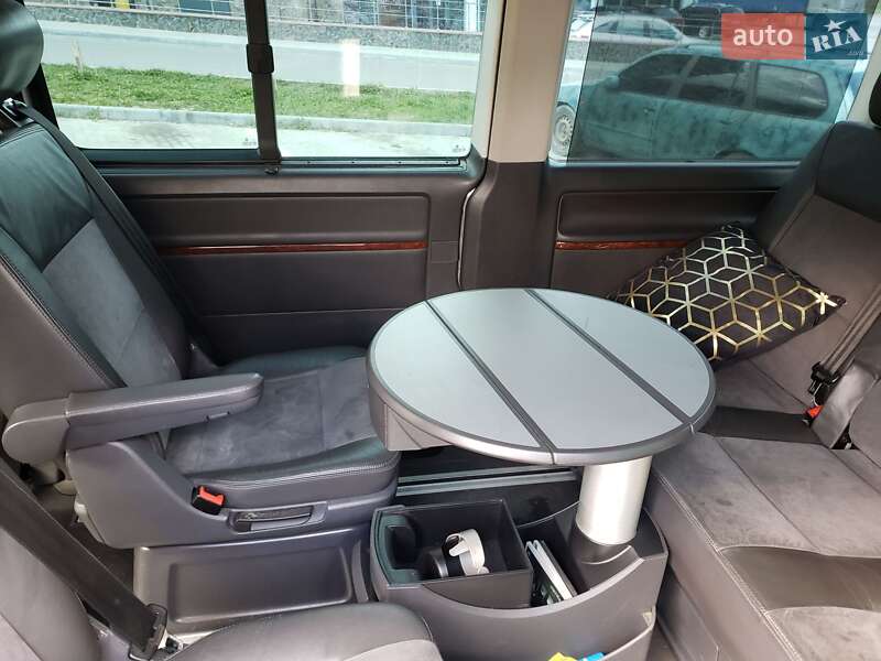 Мінівен Volkswagen Multivan 2008 в Хмельницькому