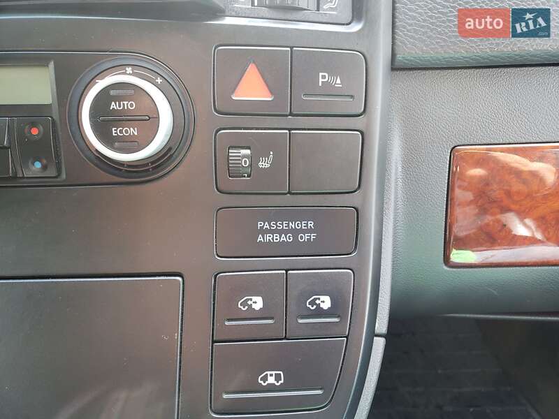 Мінівен Volkswagen Multivan 2008 в Хмельницькому