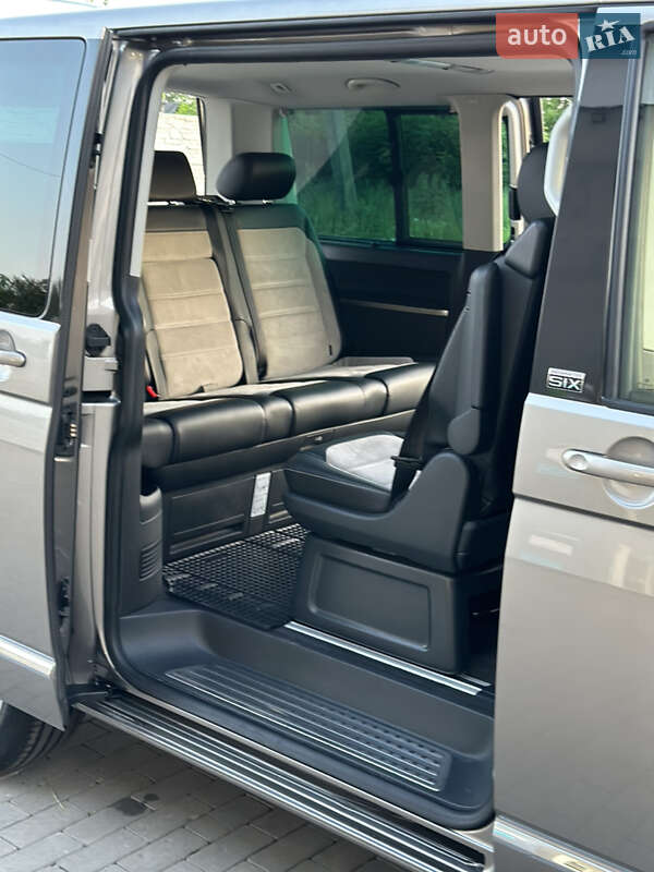 Минивэн Volkswagen Multivan 2015 в Харькове