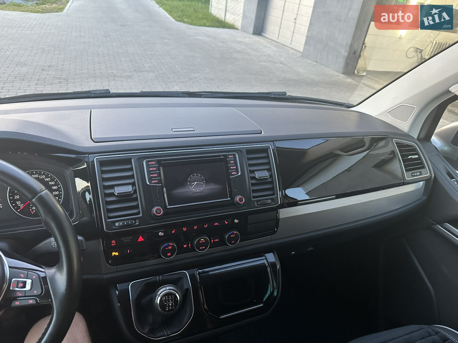 2015 Volkswagen Multivan - мініатюра 13