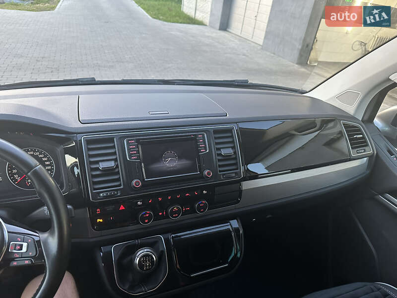 Минивэн Volkswagen Multivan 2015 в Харькове