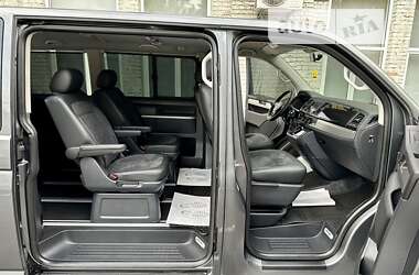 Мінівен Volkswagen Multivan 2017 в 