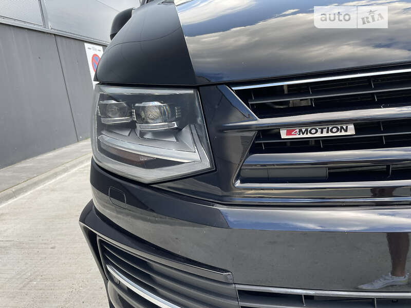 Мінівен Volkswagen Multivan 2019 в Києві