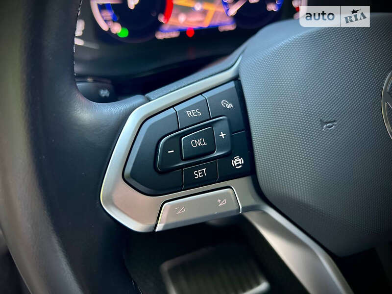 Минивэн Volkswagen Multivan 2021 в Днепре