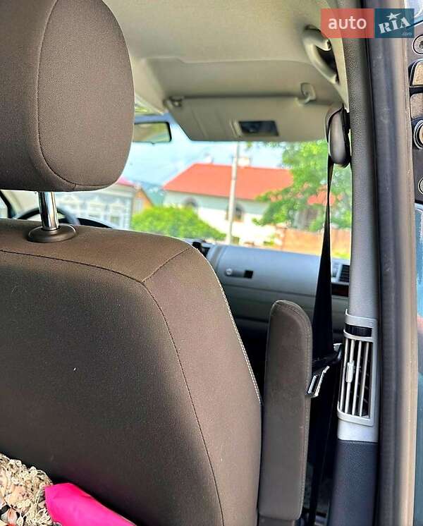 Минивэн Volkswagen Multivan 2007 в Черновцах