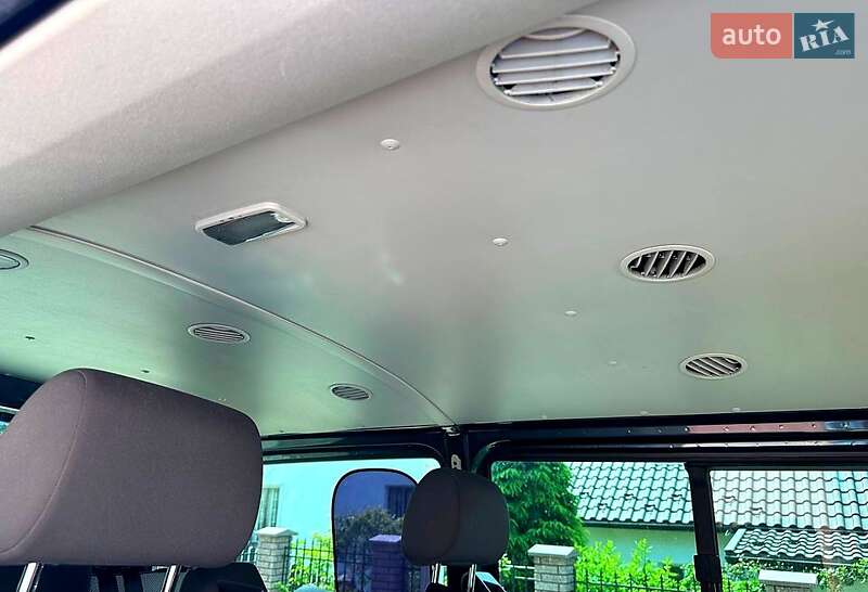 Минивэн Volkswagen Multivan 2007 в Черновцах