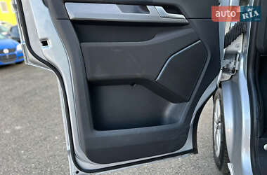 Минивэн Volkswagen Multivan 2019 в Ивано-Франковске фото 21 Минивэн Volkswagen Multivan 2019 в Ивано-Франковске