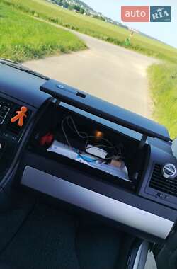 Минивэн Volkswagen Multivan 2012 в 